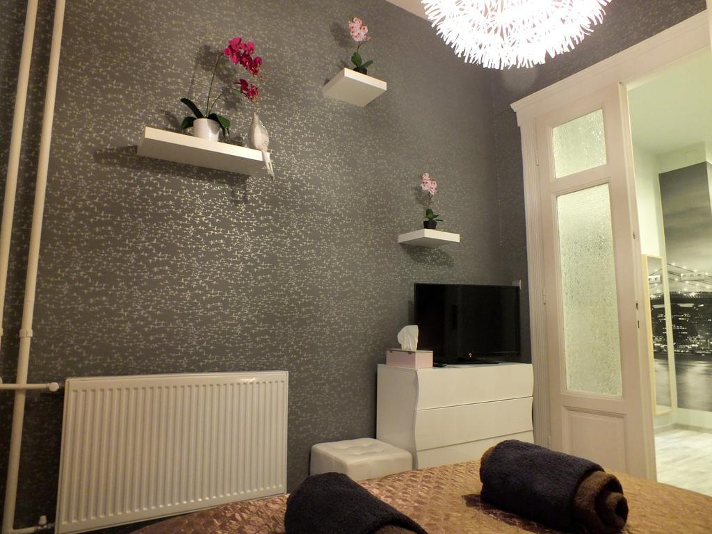 Standard Apartment by Hi5 - Fehérhajó Budapeste Quarto foto